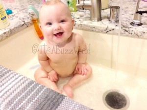 Ava-bath_web